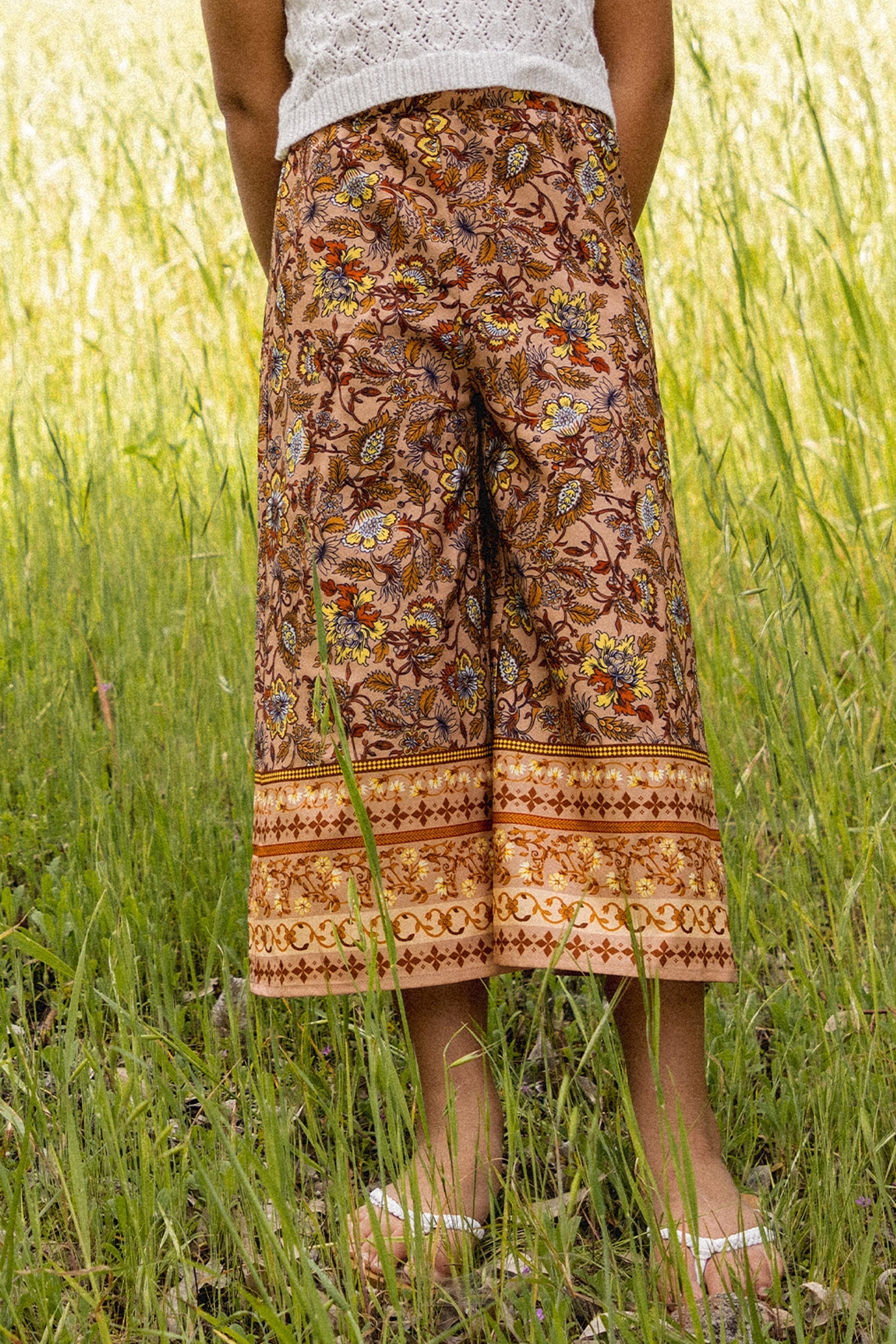 Girls Vacation Paisley Print Pants