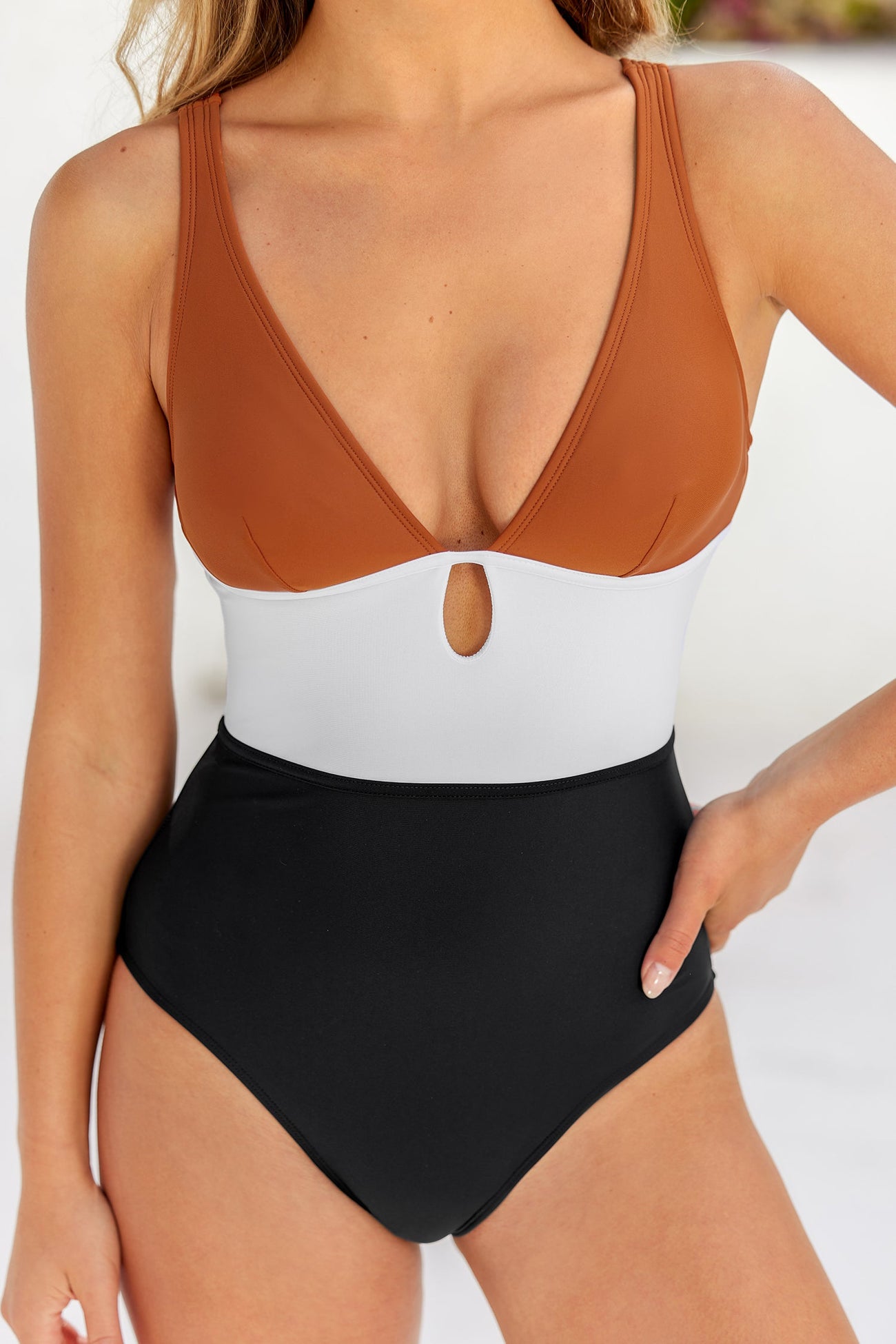 Colorblock Colombia Coast Keyhole One Piece Swimsuit